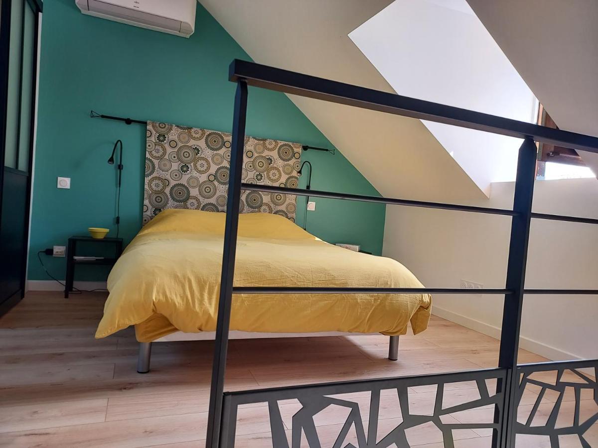 En Pleine Campagne, Proche Du Mans - Chambre D'Hotes Fillé Esterno foto