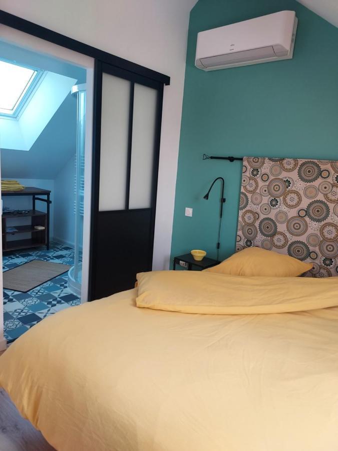 En Pleine Campagne, Proche Du Mans - Chambre D'Hotes Fillé Esterno foto